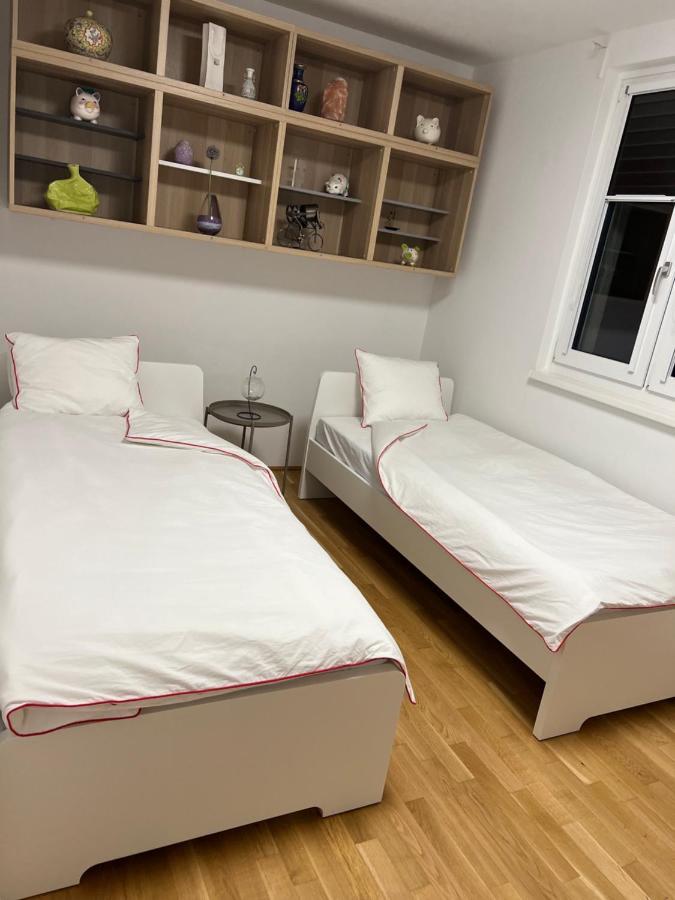 Modern Apartment Bei U Bahn Simmering Vienne Extérieur photo